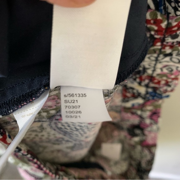NEW LOFT The Pleated Pull On High Waist Short in Mosaic Floral Size Medium - Picture 10 of 13